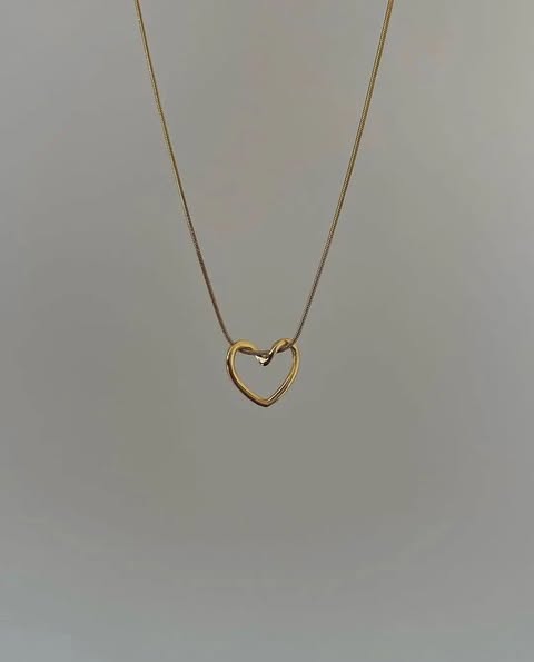 Tangled heart necklace