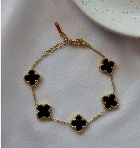 Clover bracelet