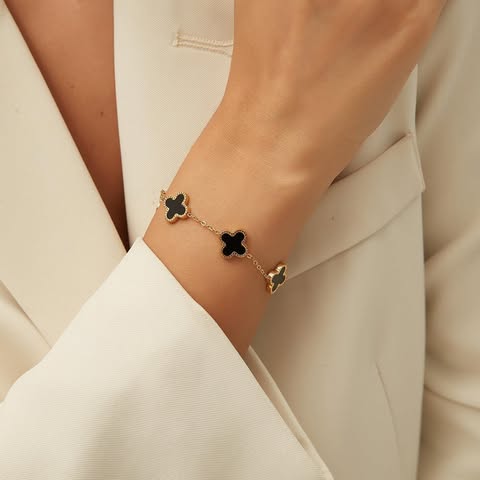 Clover bracelet